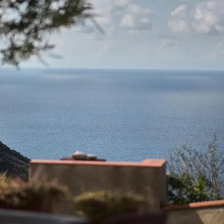 Casa de Férias Casa Con Terrazza Vista Mare Isola D'elba